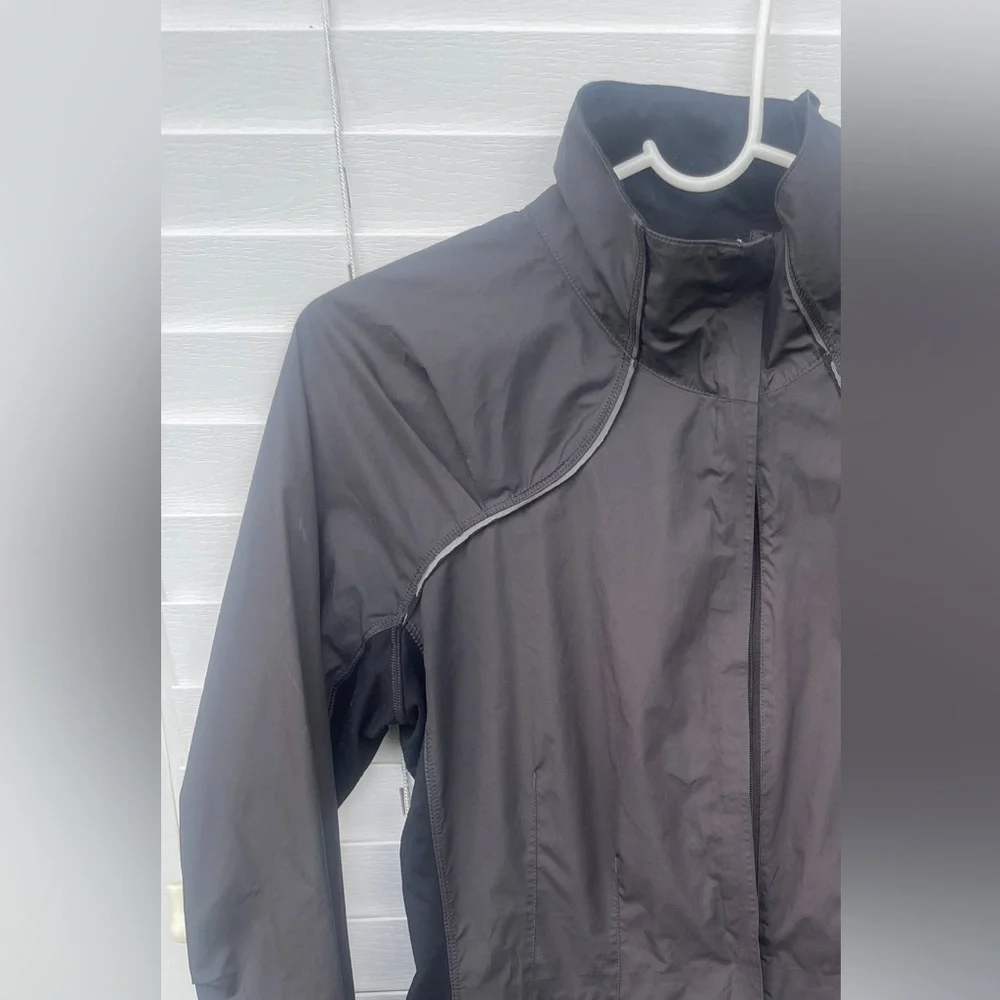 Lululemon Jacket - Picture 6 of 7